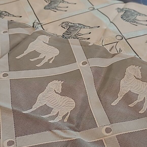 2 panels zebra upholstery fabric - Picture 3 of 3